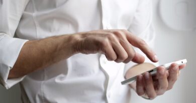 Sumnjate da vas neko prisluškuje? Evo kako da prepoznate neobične aktivnosti na telefonu