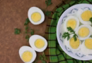 🥚 Zašto žumance tvrdo kuvanog jajeta ponekad ima zelenu boju – i da li je bezbedno za jelo?