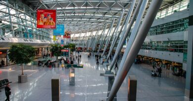 Hitna upozorenja i privremena blokada aerodroma: Najnovija eskalacija dronskih napada u regionu Hitna upozorenja i privremena blokada aerodroma: Najnovija eskalacija dronskih napada u regionu