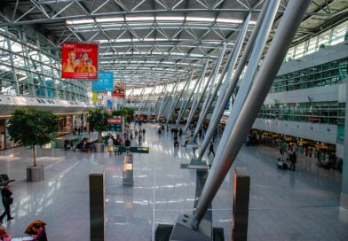 Hitna upozorenja i privremena blokada aerodroma: Najnovija eskalacija dronskih napada u regionu Hitna upozorenja i privremena blokada aerodroma: Najnovija eskalacija dronskih napada u regionu