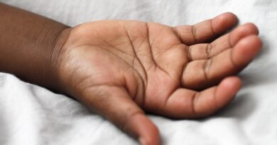 Zašto neki muškarci puštaju nokat na malom prstu i šta optičke iluzije zaista govore o našem mozgu