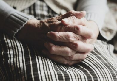 Kako ljubav i razumevanje mogu spasiti život: priča o baki i šumskom mačku Kako ljubav i razumevanje mogu spasiti život: priča o baki i šumskom mačku