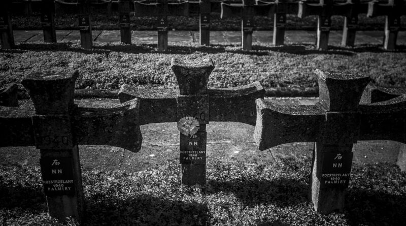 Tajna u starom kaputu: priča o ljubavi, gubitku i tihoj žrtvi