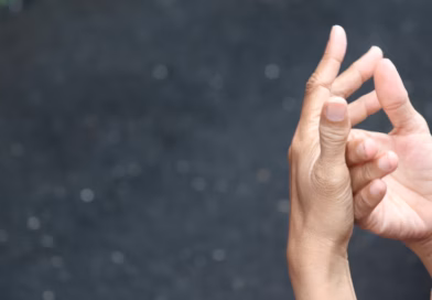 Kvržice na prstima: šta su Heberdenovi nodusi i kada treba obratiti pažnju Kvržice na prstima: šta su Heberdenovi nodusi i kada treba obratiti pažnju