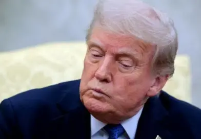 Tramp tvrdi da su SAD „potpuno porazile Iran“ i najavljuje zaštitu prolaza kroz Ormuski moreuz Tramp tvrdi da su SAD „potpuno porazile Iran“ i najavljuje zaštitu prolaza kroz Ormuski moreuz