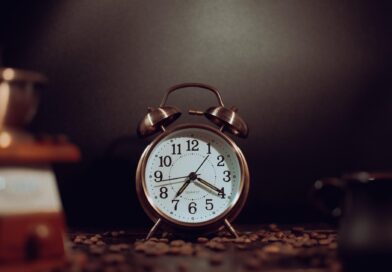 Kada se pomera sat u martu 2026: Sve što treba da znate o letnjem računanju vremena