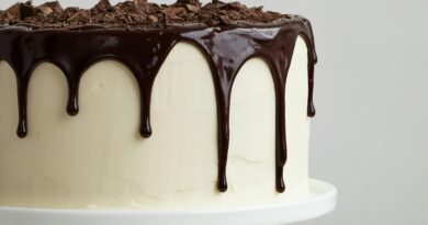 Ruska medena torta Medovik detaljan recept za savršene slojeve i kremastu teksturu