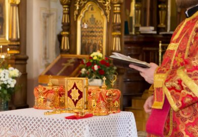 Otac Predrag objašnjava: Kako pravilno postupiti sa prošlogodišnjom čuvarkućom i zašto je važna suština običaja