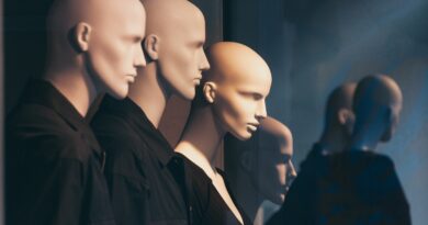 Da li je u redu nositi odeću preminulih osoba: između uspomena, emocija i ličnog osećaja