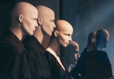 Da li je u redu nositi odeću preminulih osoba: između uspomena, emocija i ličnog osećaja