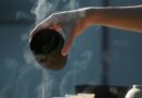 Čaj od orahovih pregrada: šta zaista može pomoći vašem srcu i kako ga pravilno koristiti