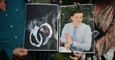 Osamnaestogodišnji Henri Novak greškom je uhapšen dok je umirao na ulici