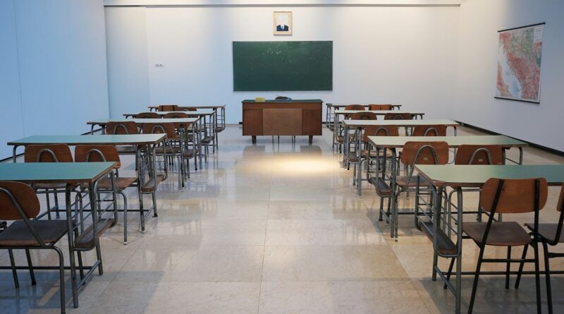 Kako je školsko ismevanje oblikovalo njen život: Na desetogodišnjoj maturi niko je nije prepoznao