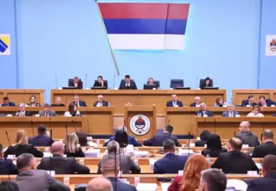 NSRS usvojila izmjene Krivičnog zakonika: Zatvorske kazne za veličanje Armije RBiH i ustaške ideologije NSRS usvojila izmjene Krivičnog zakonika: Zatvorske kazne za veličanje Armije RBiH i ustaške ideologije