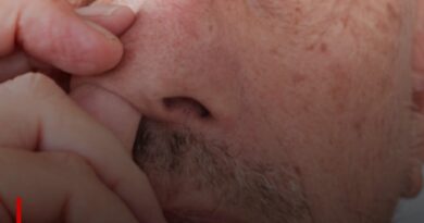 Može li čačkanje nosa ugroziti zdravlje? Stručnjaci objašnjavaju šta je dokazano, a šta još nije
