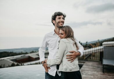 Rastali su se na maturi uz obećanje da će se ponovo pronaći, a trinaest godina kasnije život ih je spojio u bolnici Rastali su se na maturi uz obećanje da će se ponovo pronaći, a trinaest godina kasnije život ih je spojio u bolnici