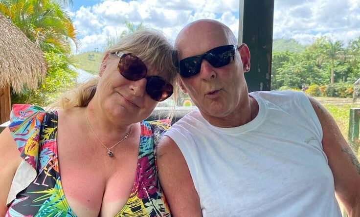 Posle 38 godina braka odveo ju je na more: Dvadeset minuta nakon fotografije priznao joj je zašto su tamo Posle 38 godina braka odveo ju je na more: Dvadeset minuta nakon fotografije priznao joj je zašto su tamo